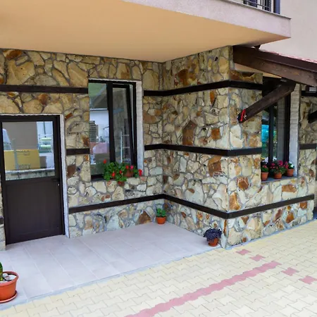 Guest house надежда -