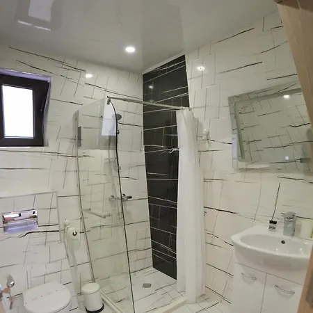 надежда - Guest house Zlatograd